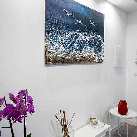Domus Enea تاورمينا